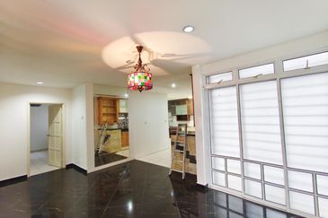 FREEHOLD FULLY RENO Double Storey Semi D  Laman 2 Bandar Seri Putra Bangi, Selangor