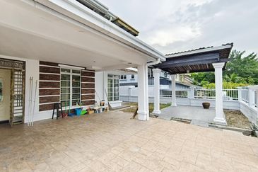 FREEHOLD FULLY RENO Double Storey Semi D  Laman 2 Bandar Seri Putra Bangi, Selangor