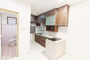 FREEHOLD FULLY RENO Double Storey Semi D  Laman 2 Bandar Seri Putra Bangi, Selangor