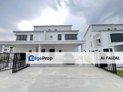 2.5 Storey Semi-D next to the lake Sejati Lakeside, Selangor, Cyberjaya