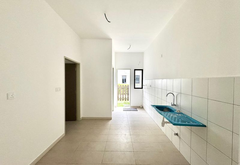 Setia Warisan Tropika (Belladonna)