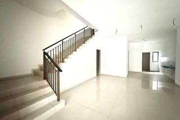 Setia Warisan Tropika (Belladonna)