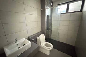 Setia Warisan Tropika (Belladonna)