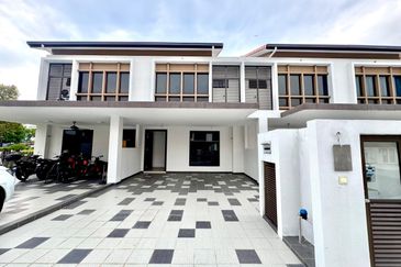 Setia Warisan Tropika (Belladonna)