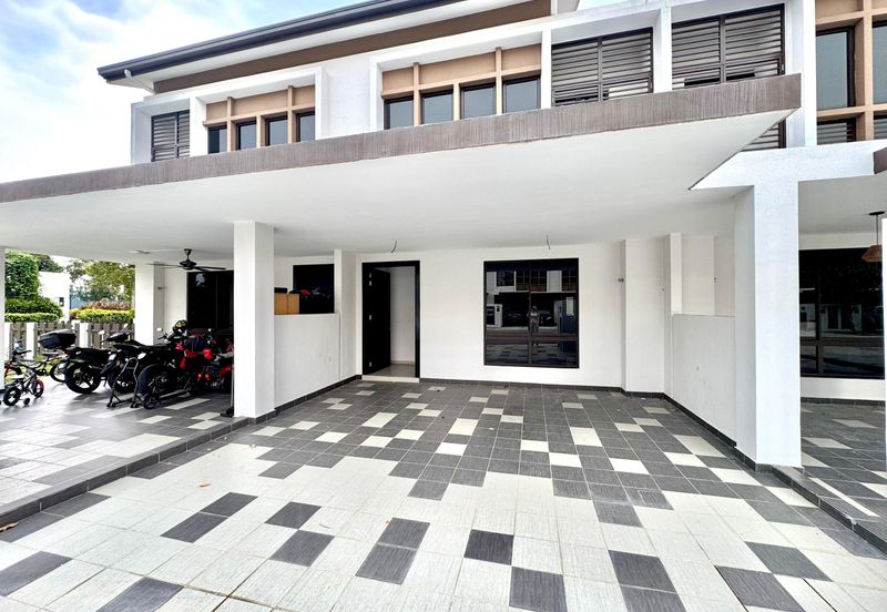 Setia Warisan Tropika (Belladonna)