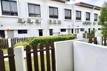 Setia Warisan Tropika (Belladonna)