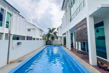 Renovated Semi-D Elymus Resort Homes, Bandar Sri Sendayan, Seremban.