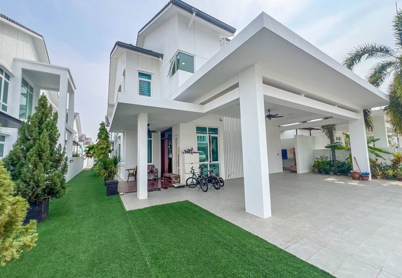 Renovated Semi-D Elymus Resort Homes, Bandar Sri Sendayan, Seremban.