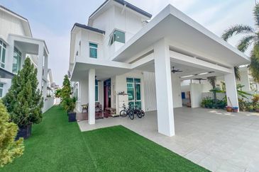 Renovated Semi-D Elymus Resort Homes, Bandar Sri Sendayan, Seremban.