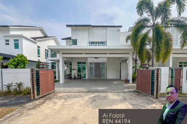 Renovated Semi-D Elymus Resort Homes, Bandar Sri Sendayan, Seremban.