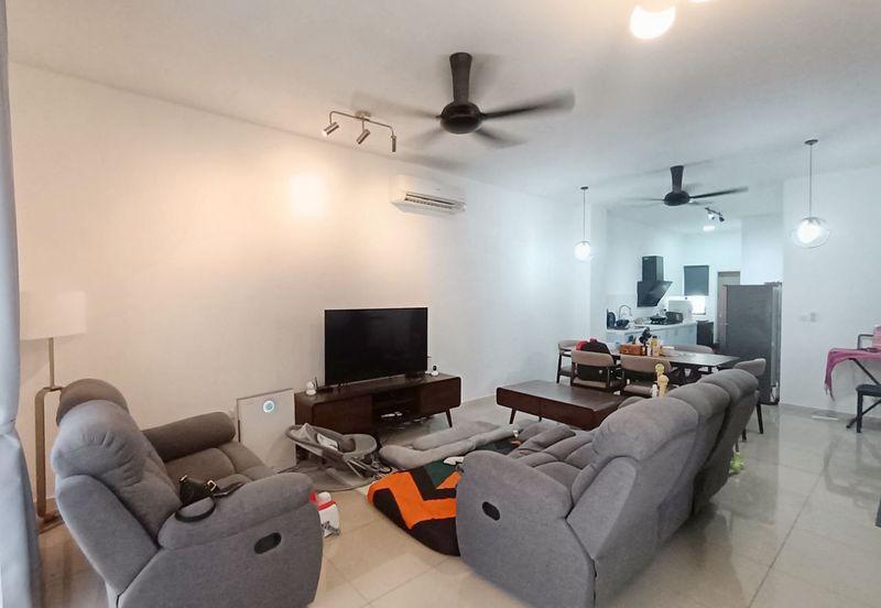 Setia Warisan Tropika (Belladonna)