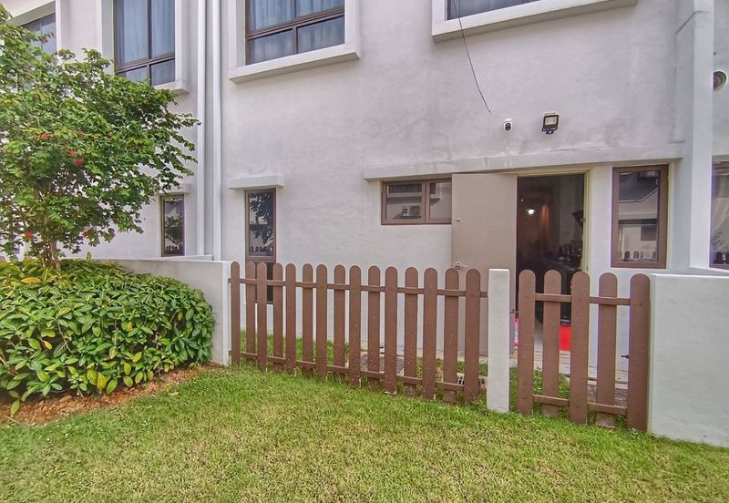 Setia Warisan Tropika (Belladonna)