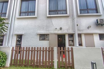 Setia Warisan Tropika (Belladonna)