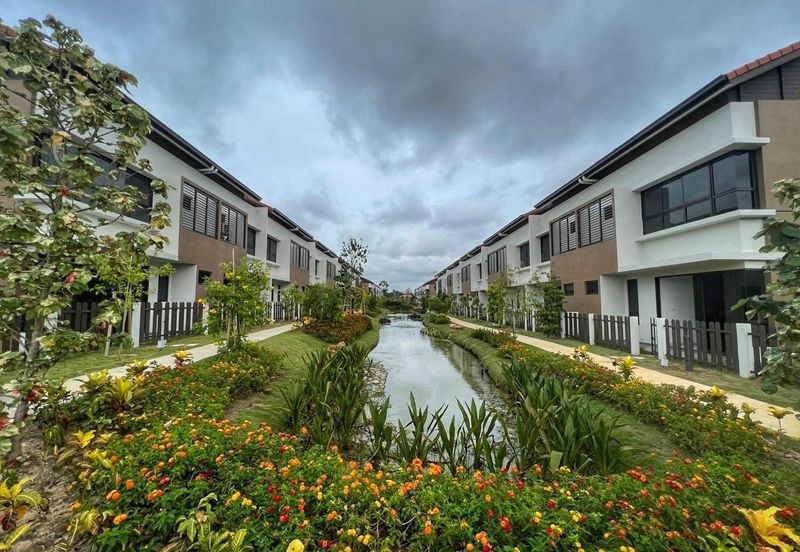 Setia Warisan Tropika (Belladonna)