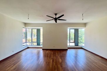 Private Pool 2.5 Storey Villa@ Bungalow Safira Saujana Impian Kajang