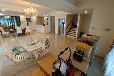 Bungalow Danau Mutiara Presint 16