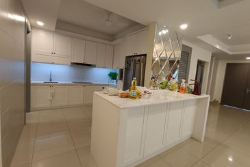 Bungalow Danau Mutiara Presint 16