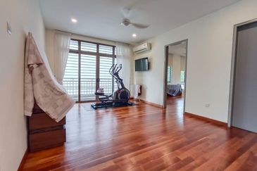 Bungalow Danau Mutiara Presint 16