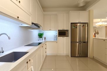 Bungalow Danau Mutiara Presint 16