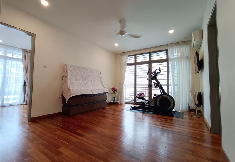 Bungalow Danau Mutiara Presint 16