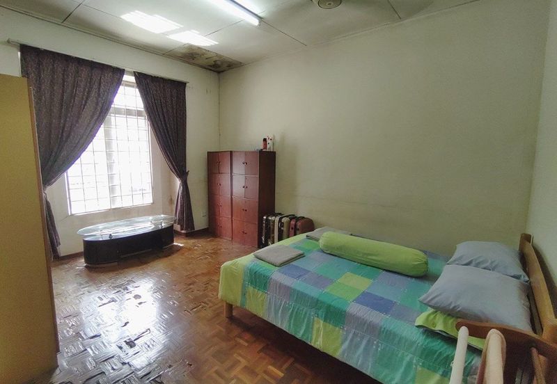 Double Storey PUJ 6 Puncak Jalil Seri Kembangan Selangor