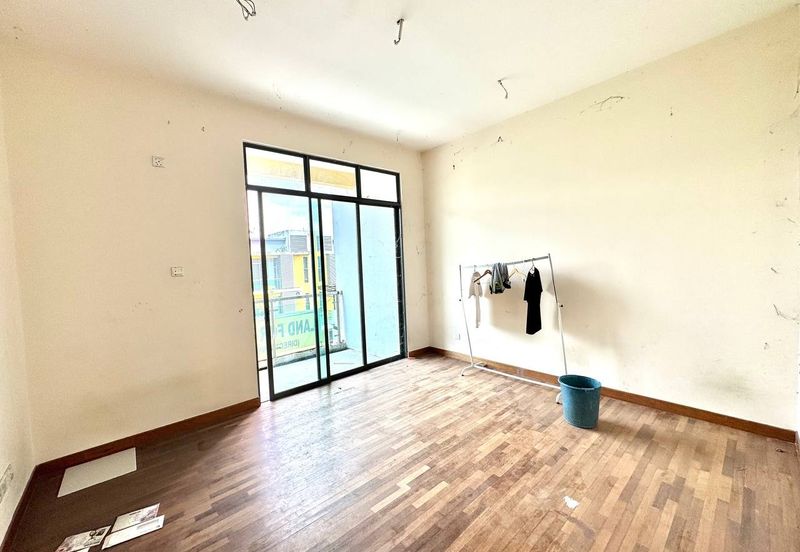 3 Storey Superlink Terrace House Ukay Tropika Ampanh