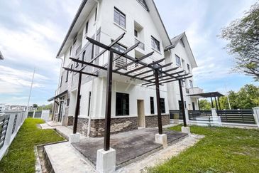 2.5 Storey Semi D @ Seksyen 3 Bandar Baru Bangi