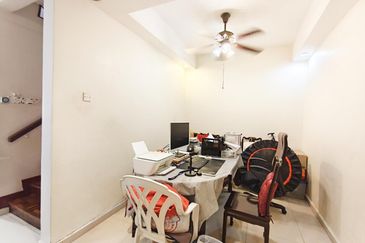 Corner Lot Double Storey Anggerik Doritis Kota Kemuning