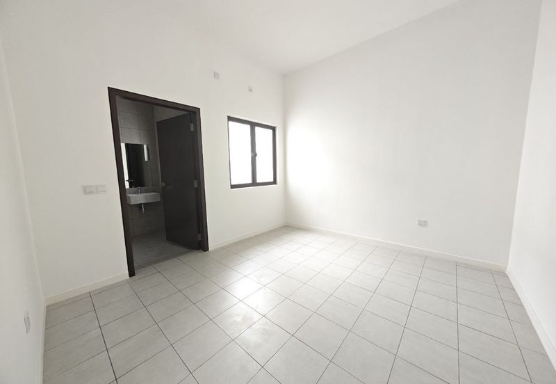 Below Market Double Storey Anisa Serenia City Kota Warisan Sepang