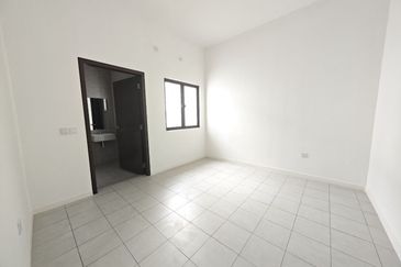 Below Market Double Storey Anisa Serenia City Kota Warisan Sepang