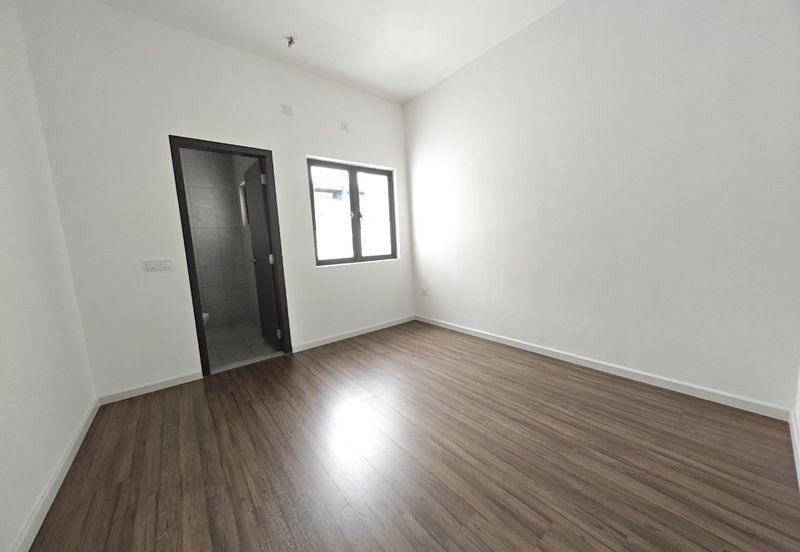 Below Market Double Storey Anisa Serenia City Kota Warisan Sepang