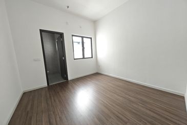 Below Market Double Storey Anisa Serenia City Kota Warisan Sepang