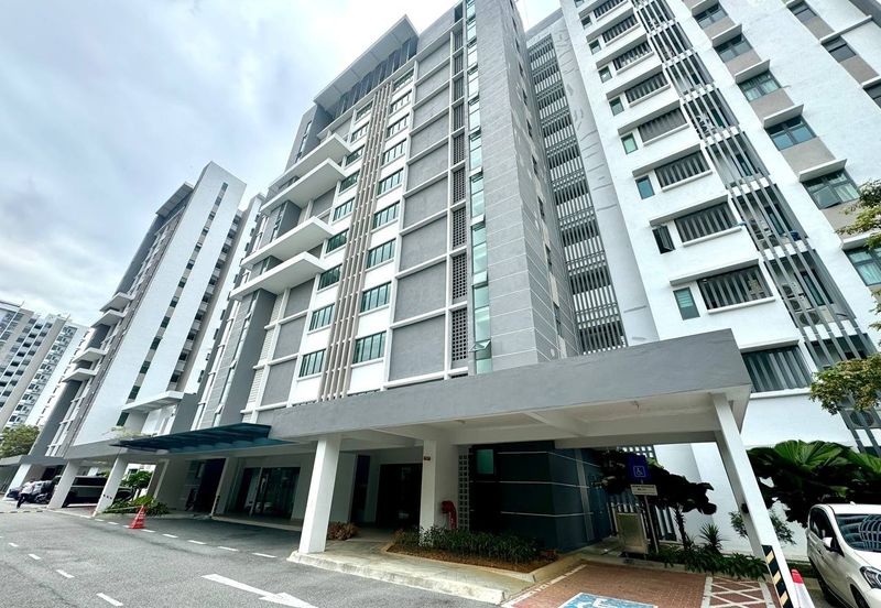 Aura Residence @ Precint 8