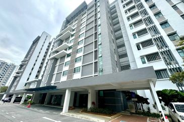 Aura Residence @ Precint 8