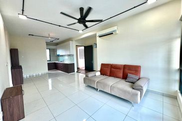 Aura Residence @ Precint 8