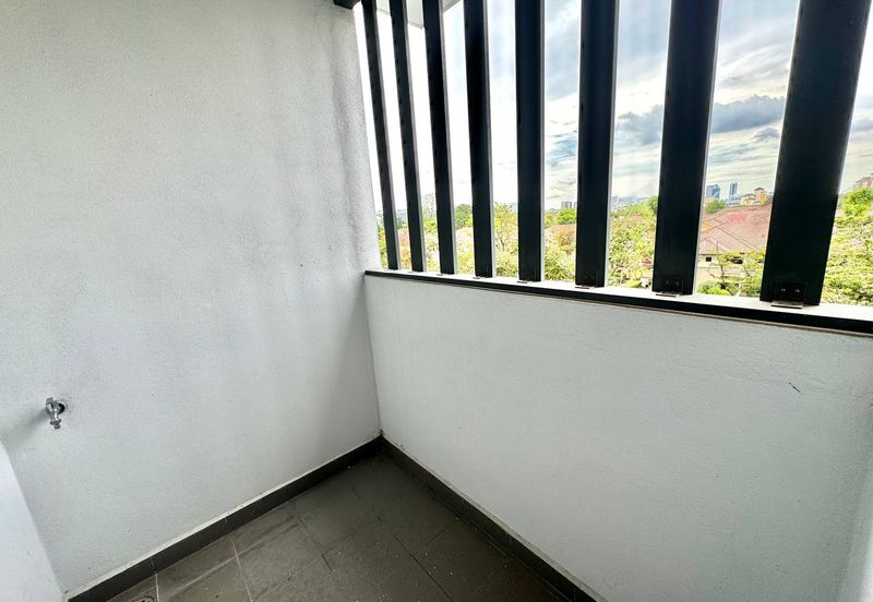 Aura Residence @ Precint 8