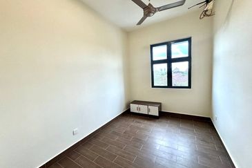 Aura Residence @ Precint 8