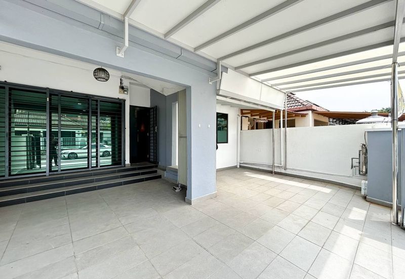Fully Renovated USJ 2 Subang Jaya