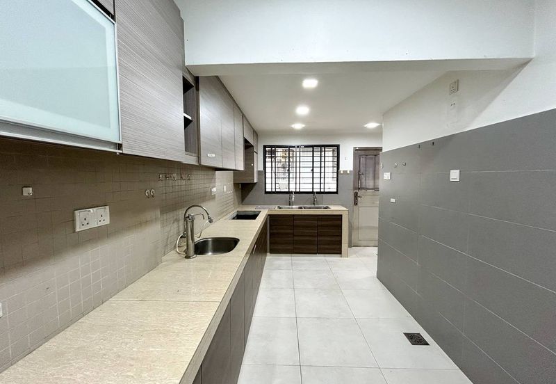 Fully Renovated USJ 2 Subang Jaya