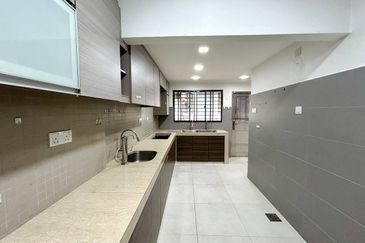 Fully Renovated USJ 2 Subang Jaya