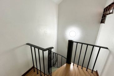 Fully Renovated USJ 2 Subang Jaya