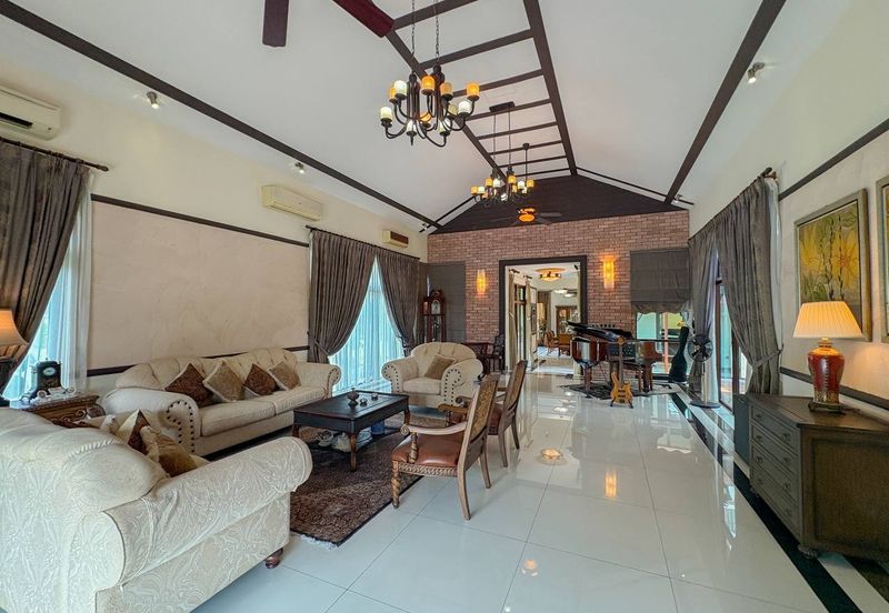 Gated & Guarded Bungalow D' Puncak Bukit Jelutong