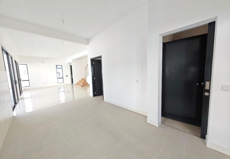 End Lot Double Storey AIORA Serenia Kota Warisan Sepang