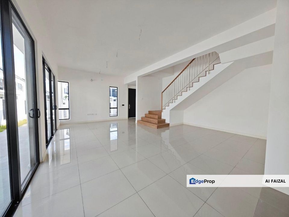 End Lot Double Storey AIORA Serenia Kota Warisan Sepang, Selangor, Sepang