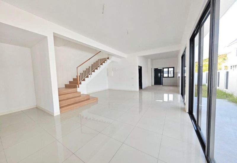 End Lot Double Storey AIORA Serenia Kota Warisan Sepang