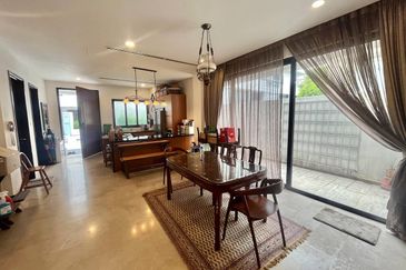 Gated & Guarded 4 Storey Corner Lot Link Bungalow KH Vila Sri Hartamas KL