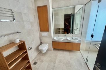 Gated & Guarded 4 Storey Corner Lot Link Bungalow KH Vila Sri Hartamas KL