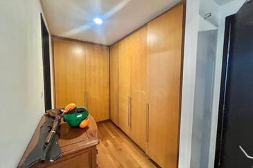 Gated & Guarded 4 Storey Corner Lot Link Bungalow KH Vila Sri Hartamas KL