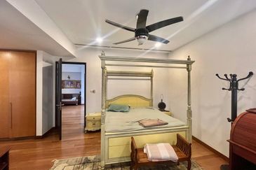 Gated & Guarded 4 Storey Corner Lot Link Bungalow KH Vila Sri Hartamas KL