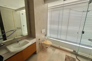 Gated & Guarded 4 Storey Corner Lot Link Bungalow KH Vila Sri Hartamas KL